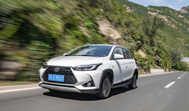 本田飞度|手握10万，开完本田飞度，再换到丰田致炫X，内行人：差距明显！