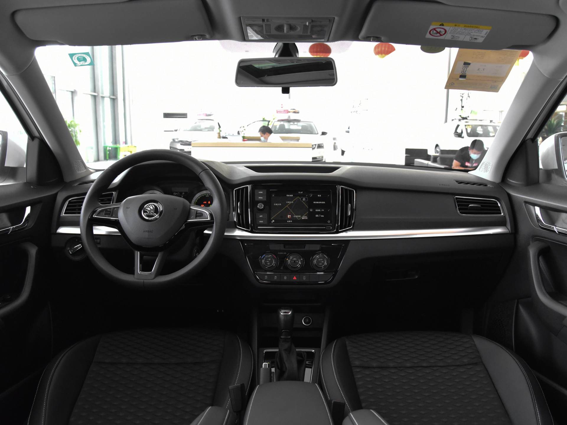 大众汽车|这合资车才8.99万起,配1.5L+6AT,油耗6L,还看啥探岳!