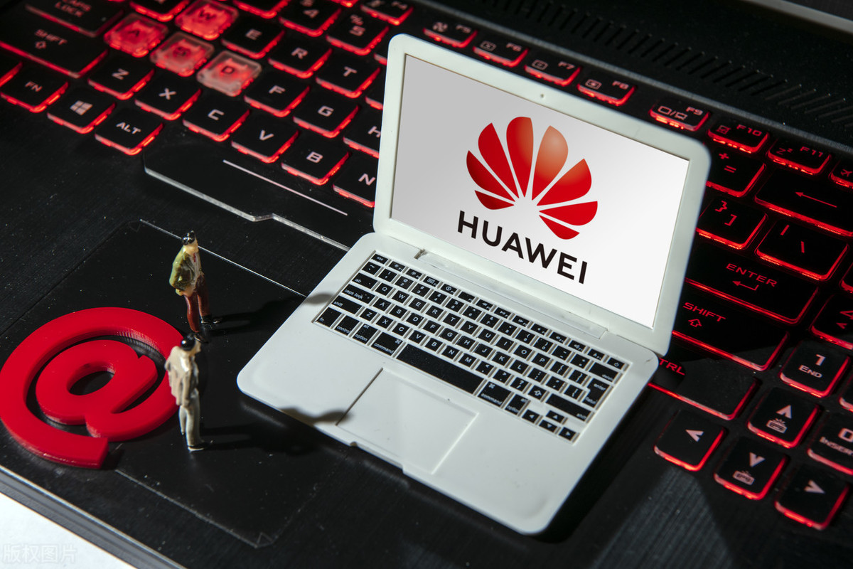 罗辑思维|英国禁用华为,没什么大不了,谁还没谈崩几场恋爱