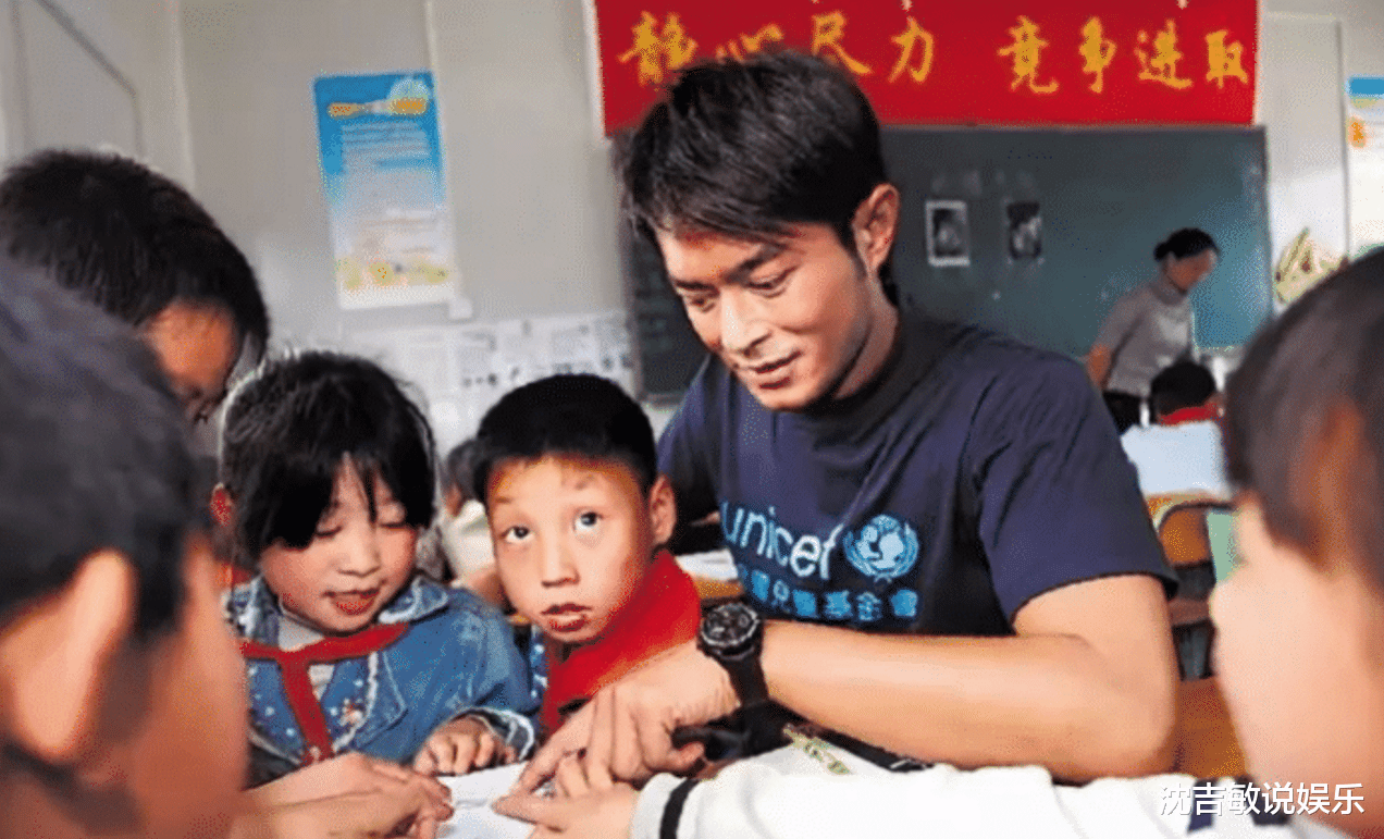 「古天乐」曾经的影帝，如今竟然在县城商演，网友：无论多烂我都看