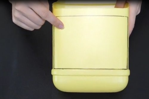 洗洁精瓶是个“宝”，剪几刀放在卫生间，全家人都要抢着用！