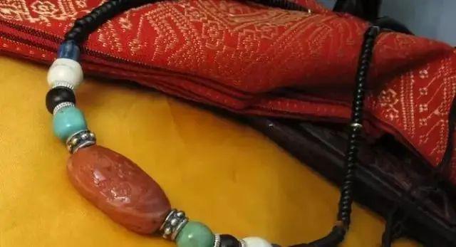 「」你的手串珠子上,有这玩意儿不