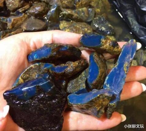 琥珀|加勒比海上的瑰宝，琥珀中当之无愧的贵族，颜色在文玩圈少有