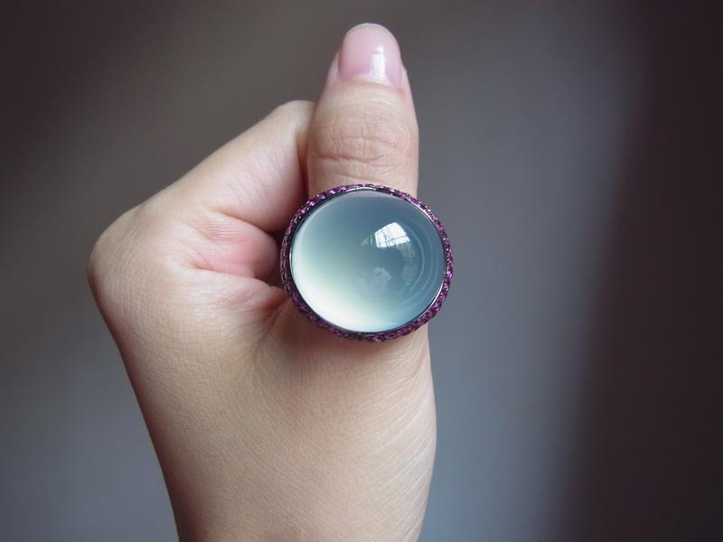 『冰种翡翠』冰种翡翠和玻璃种翡翠哪个更珍贵？这几点您一定要牢记！