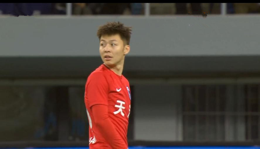 [广州恒大]李学鹏终于要有替补了？天海退出，恒大可以趁机补强左边后卫