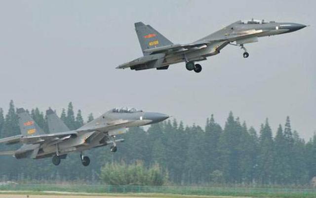 美军|50多架美战机抵近边境!军方收到高层指令:一旦越线直接全部击落