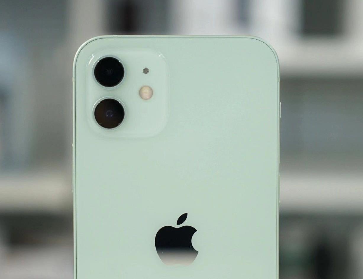 iphone12|实测,iPhone12的信号很强,毫不逊色于国产安卓5G机