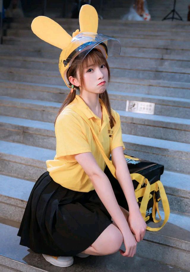 小姐姐|小姐姐cos美团外卖员，太美了吧！我开始热爱点外卖了