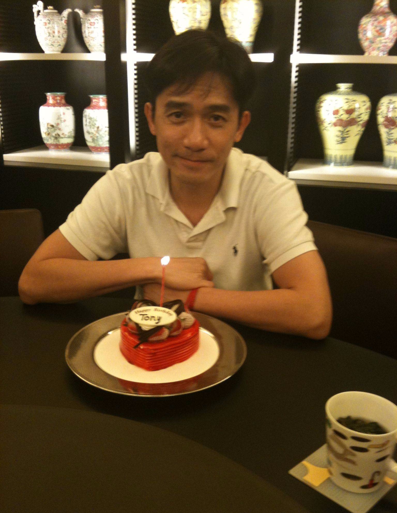 【周星驰】这世间有一种友谊叫周星驰与梁朝伟，不知道大家听说过吗？