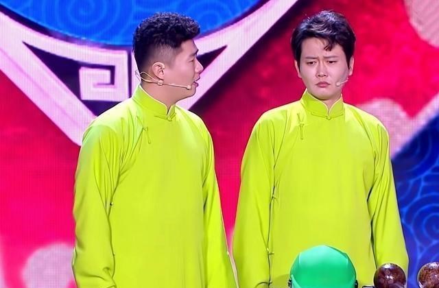 「欢乐喜剧人」3季都无缘冠军，《欢乐喜剧人》郭阳郭亮问题在哪？烧饼给出答案