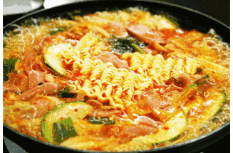 泡面|康师傅放出“狠招”，隆重推出“泡面四剑客”，销量实现大逆袭！