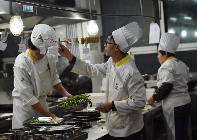 厨师|厨师“最烦”客人点的4道菜,看到就头大!费时费力还没啥钱