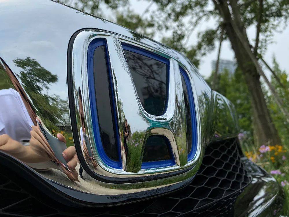 混合动力|油耗都4L,凌派锐·混动和卡罗拉双擎的动力感受差距有多大?