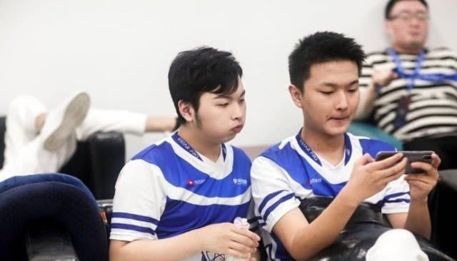 estar：kpl：冠军阵容回归，Estar强势崛起，Alan为何如此重要？