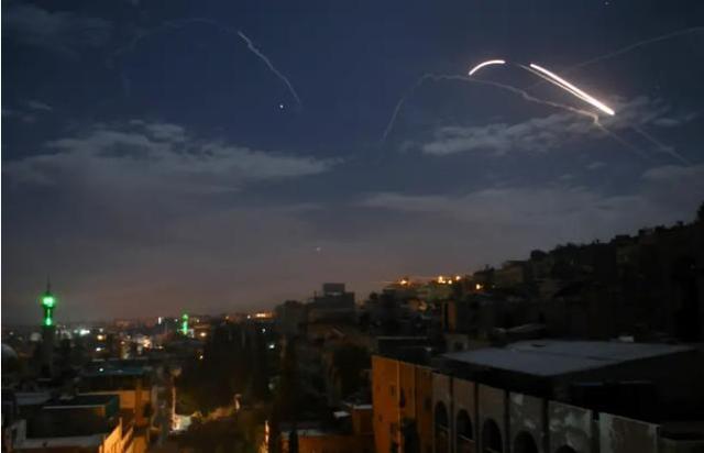 以色列|以色列夜袭叙利亚，大量导弹空袭伊朗驻军基地，又一名将军被斩首