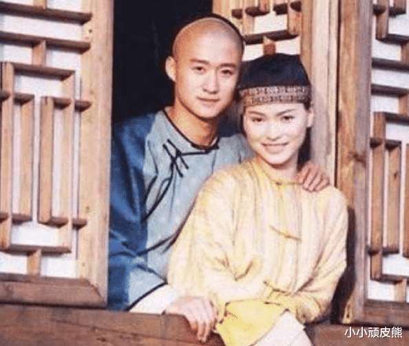 吴京|当年嫌弃吴京配不上她，抛弃吴京嫁入豪门失败，如今成卖鱼大婶