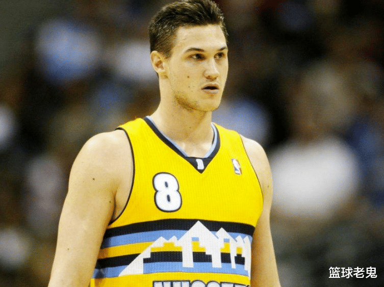 湖人队|湖人正式开启王朝模式！麦基、霍华德一个不留？他改变了联盟格局