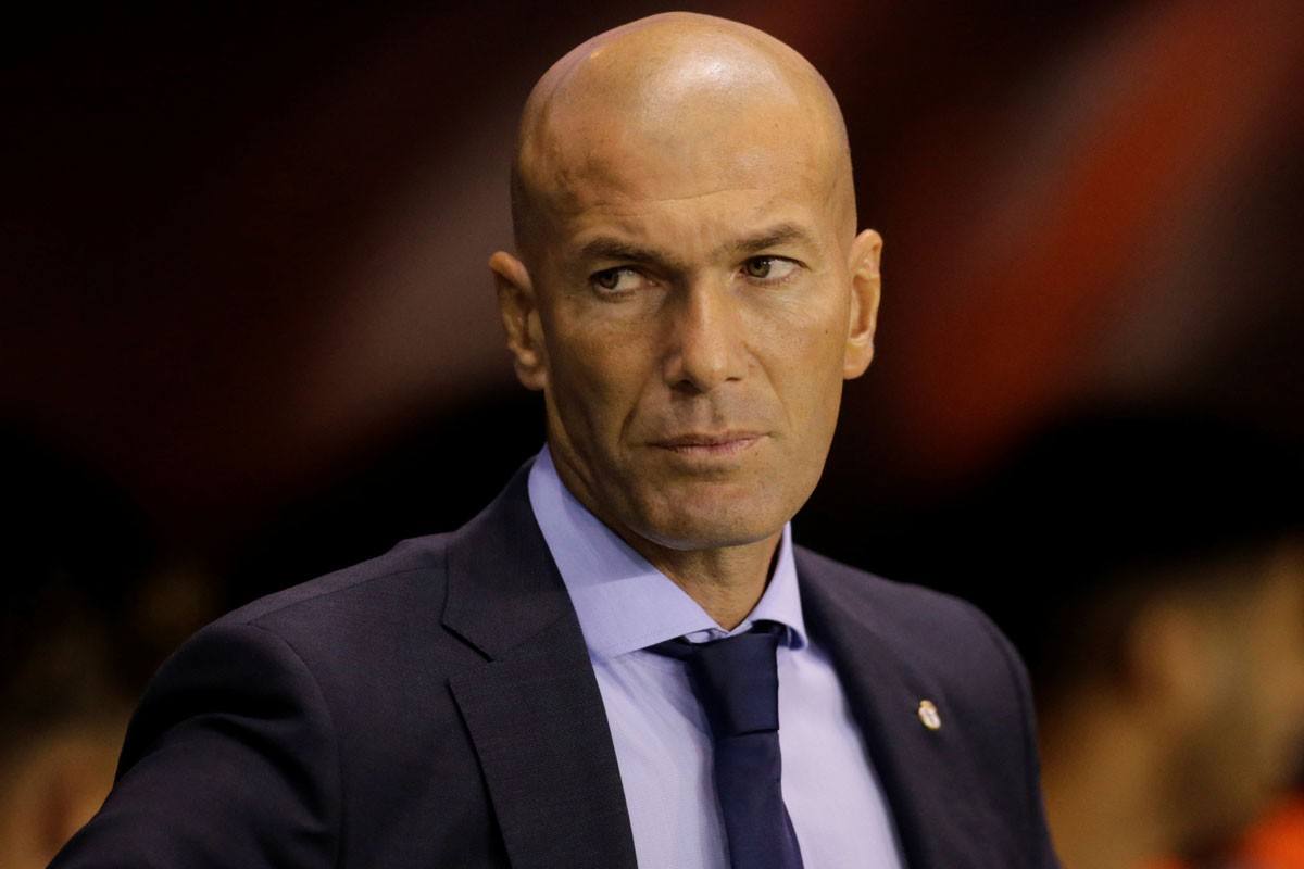 [皇家马德里]巴萨出错皇马也将遭遇死亡赛程，齐达内该怎样选择轮换？