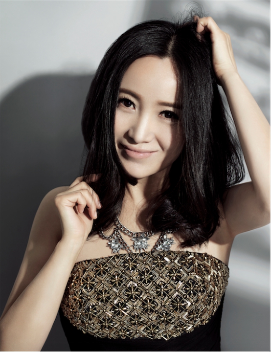 「春晚」曾连上4次春晚，与恩师同居怀孕被要求堕胎，如今51岁依然单身