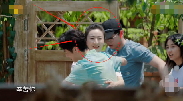 [向往的生活]《向往的生活》唯一敢化妆参加节目的女嘉宾，却被何炅彭昱畅追捧