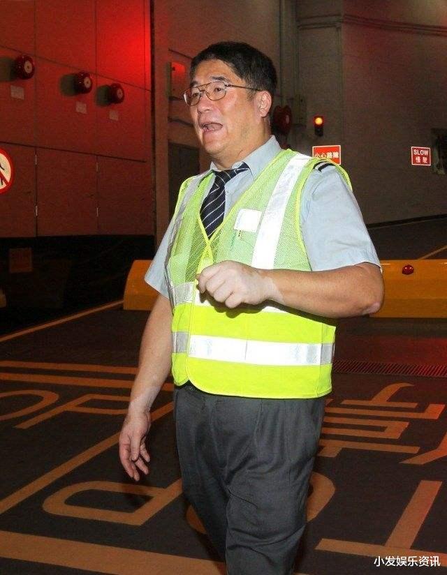 保安|他曾与郭富城齐名,如今却混成小区保安:被时代抛弃后,都没有一身再见