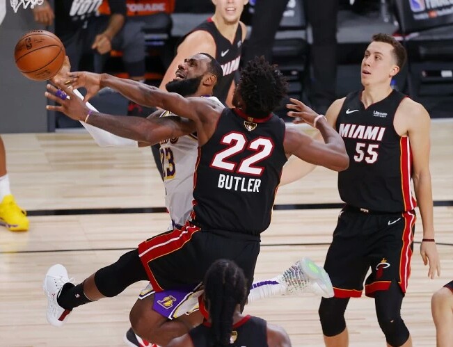 克里斯·保罗|放弃加盟热火，拒绝为詹姆斯放弃8557万，19+11巨星做出最新决定