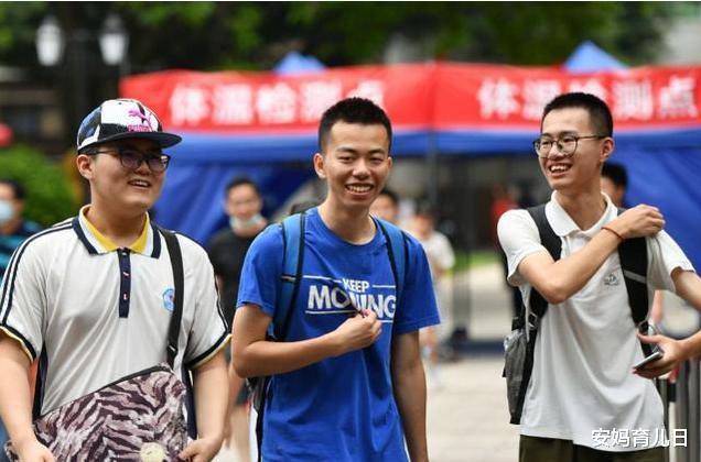 |高考440分左右的学生，可以选择这两所大学，毕业就能捧上铁饭碗