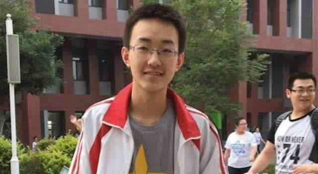 #数学#他是高考“偏科最严重”的学霸，外语142数学没超过40分，可惜了