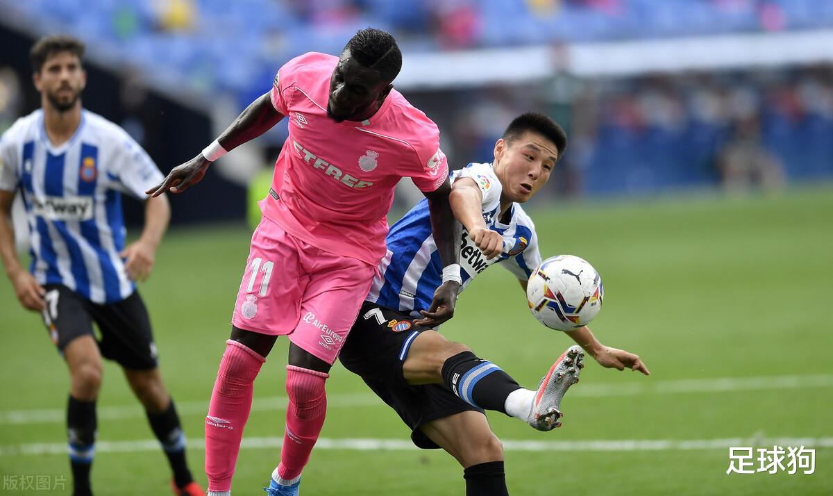 特朗普|西乙无缘连胜！西班牙人争议换人再遭惩罚：换上武磊之人染红