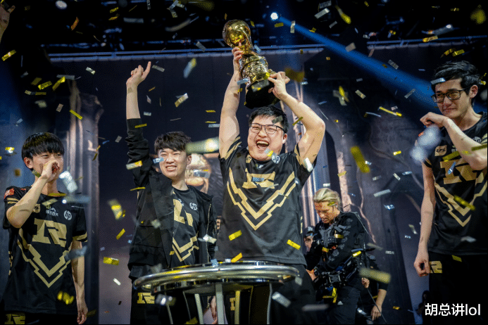 Uzi@拳头在Uzi退役后终于承认他的地位,LOL只有Faker能和他齐名