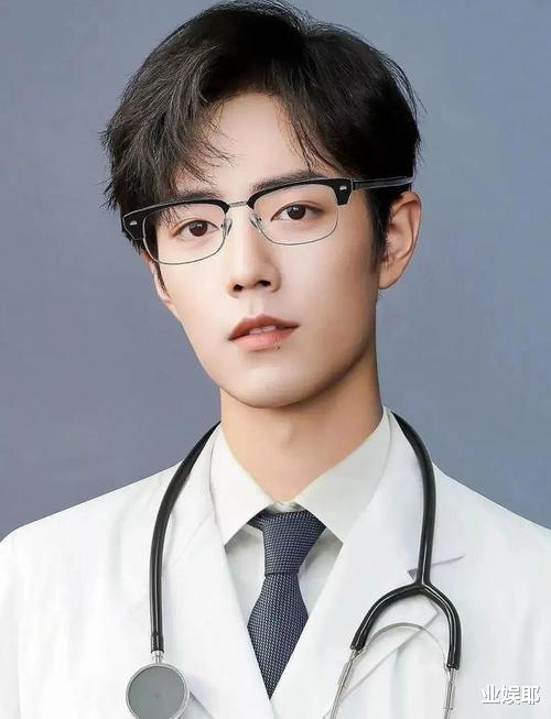 肖战■肖战新曲零宣传上线,取得全网单曲销量&销售额第一,破多项纪录