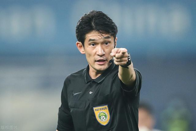 山东鲁能|球迷举报终得恶果，裁判抱团再次开黑，枪打出头鸟，鲁能赛季结束