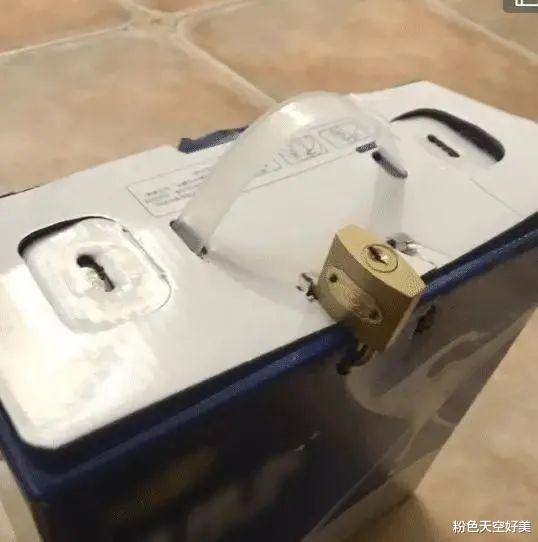 |花300雇她来铲墙皮，我是不是赚大了啊？醉翁之意啊，哈哈哈