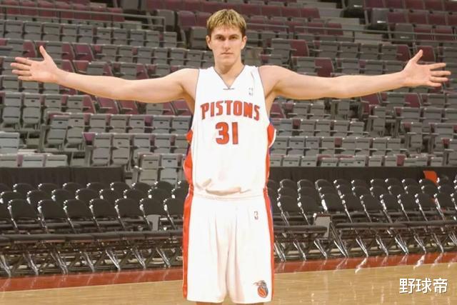 孙妍在■场均6+4，退役之后种苹果！力压甜瓜成为榜眼的他，你还记得么？