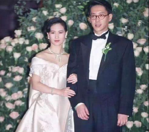何超琼|何超琼、陈百强，不是爱人却胜似爱人