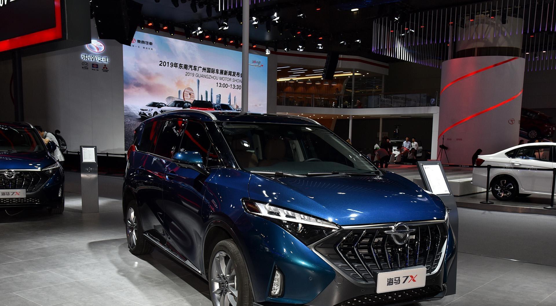 海马汽车|又一国产MPV空间王诞生，1.6T+6AT，预售9万，比宝骏730帅气