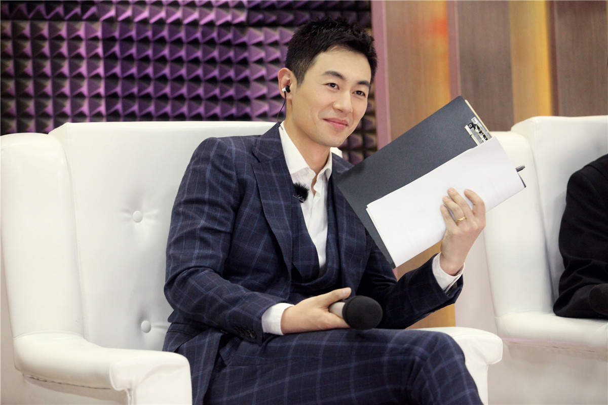 朱亚文@朱亚文：与富二代9年恋情告吹，娶陈思成前任沈佳妮，婚后幸福五年抱俩