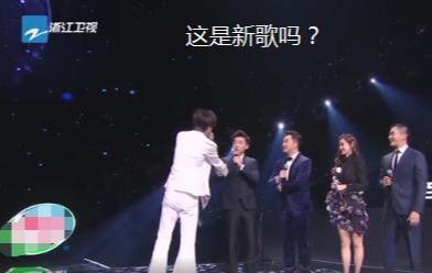 蔡徐坤|919好奇夜槽点多：蔡徐坤陷尴尬，明日4乐队主唱开口即跑调