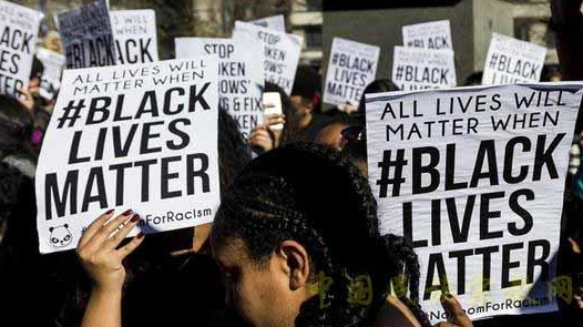 美國黑人發視頻引爆推特，“黑人就是這樣被殺死的”，確診不被醫治…-圖3
