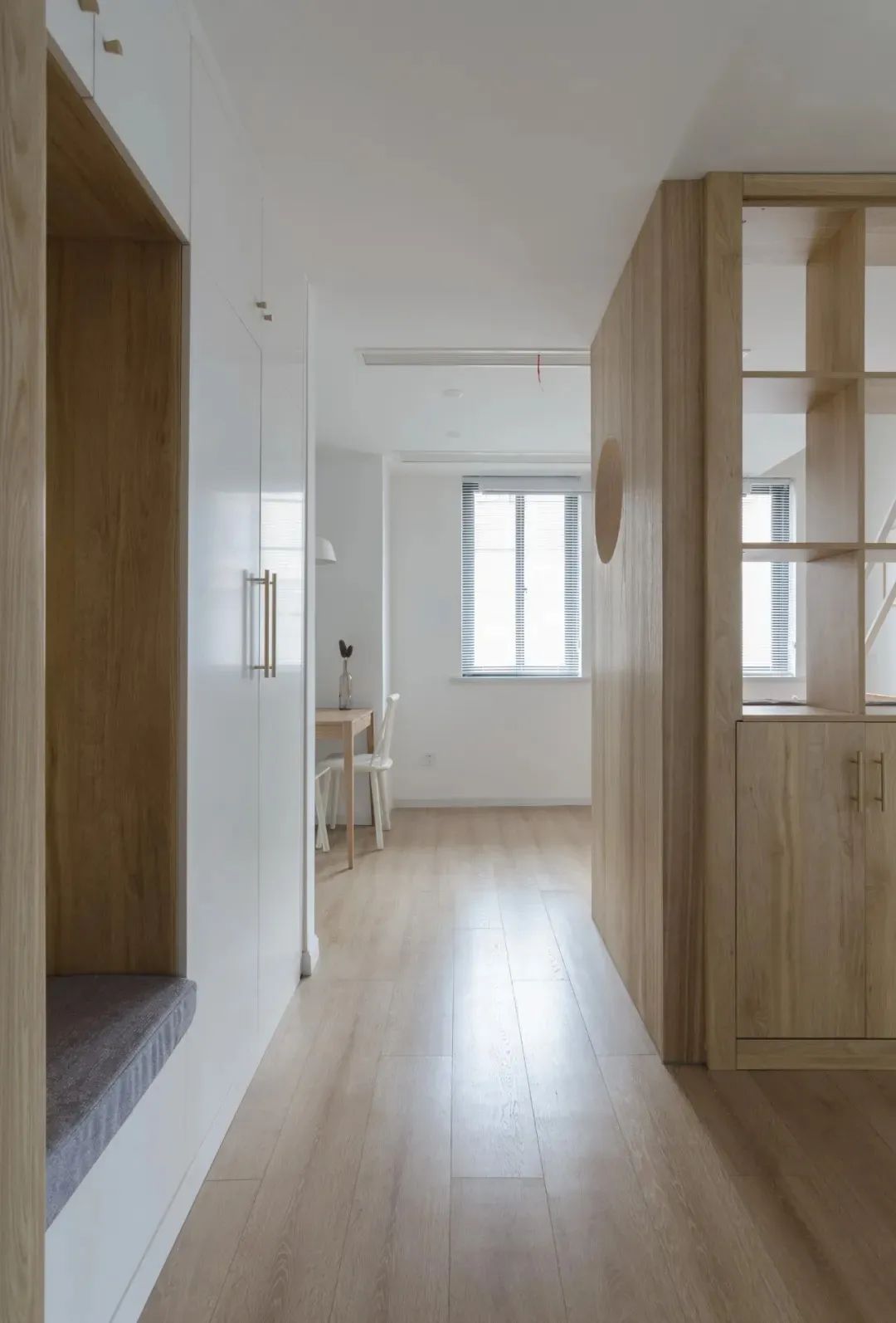 |54㎡复式小户型，原来蜗居也有春天，改造效果堪比豪宅！