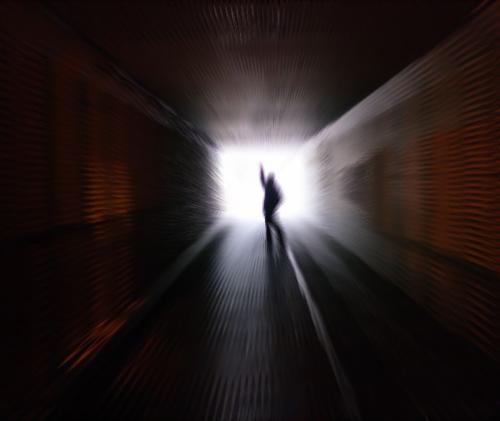 |来自2030年的美国男子,直接用证据回应大众质疑,时间穿越真的存在?