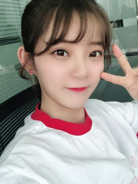 创造101|《创造101》淘汰选手,刘人语拍戏,而她成老板建立组合还上春晚!