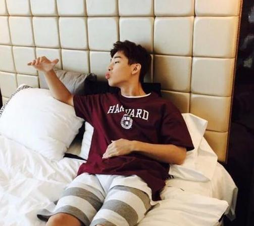 ?带你看看刘宪华住的豪宅，别以为他是富二代，住的房子特别普通