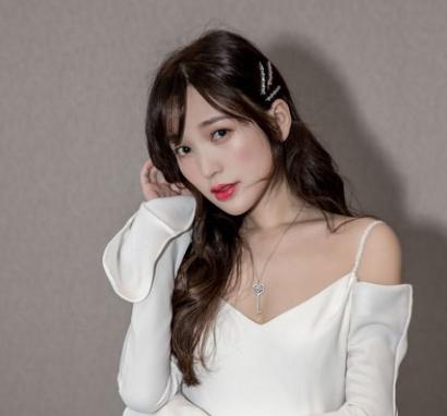 金莎|金莎新歌被吐槽抄袭，原作者都出来替金莎说话，别总是乱起哄