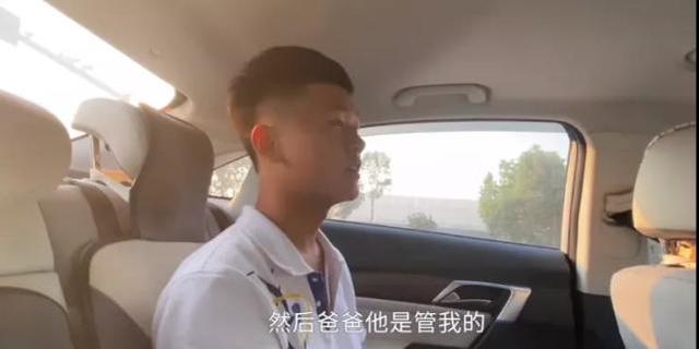 福林妈咪|12岁男孩，直播替妈妈还卡贷，背后辛酸是父母的不成熟