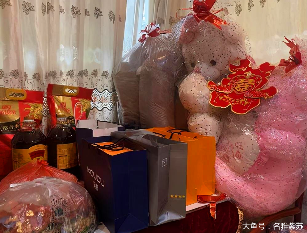 名雅紫苏 贵州遵义一小伙因内衣买小了迎亲被拒，女方回应：态度问题