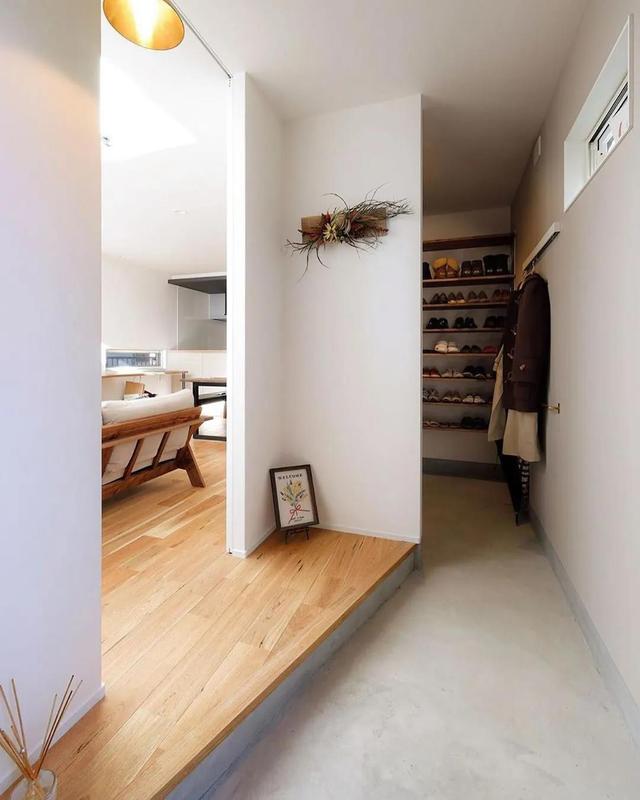 老年小妙招|玄关不要再做鞋柜！学习日本人做储藏室，收纳力强又好用