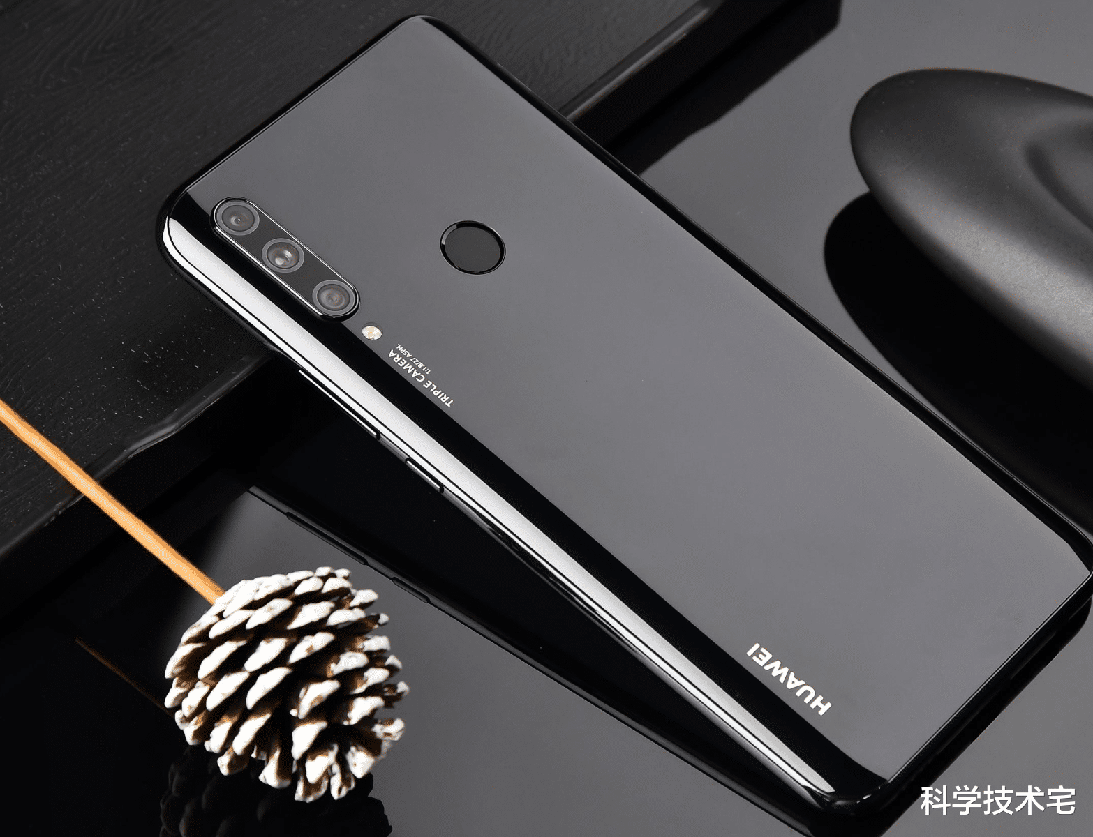 带货|华为、OPPO线下中低端机器配置较差，为何销量却很好？