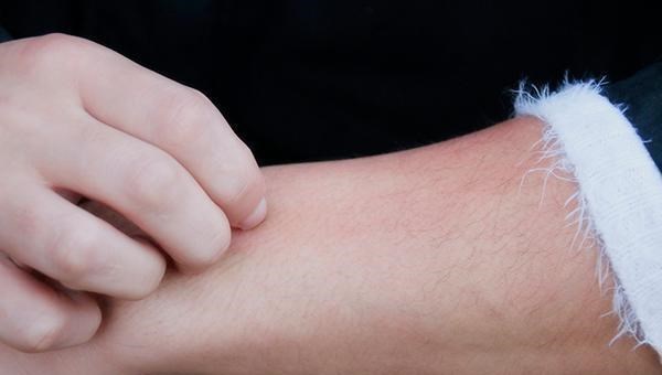 肝癌|56岁男子查出肝癌，医生惋惜：1年前就有征兆，可惜被他忽视了