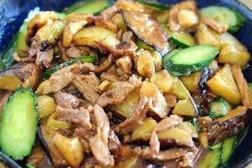 猪蹄▲几道家常下饭菜,看着就有食欲,大人小孩都吃的满足